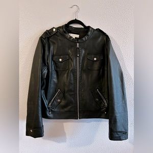 XL women’s Leather Style Fashion Jacket. New York and Company.